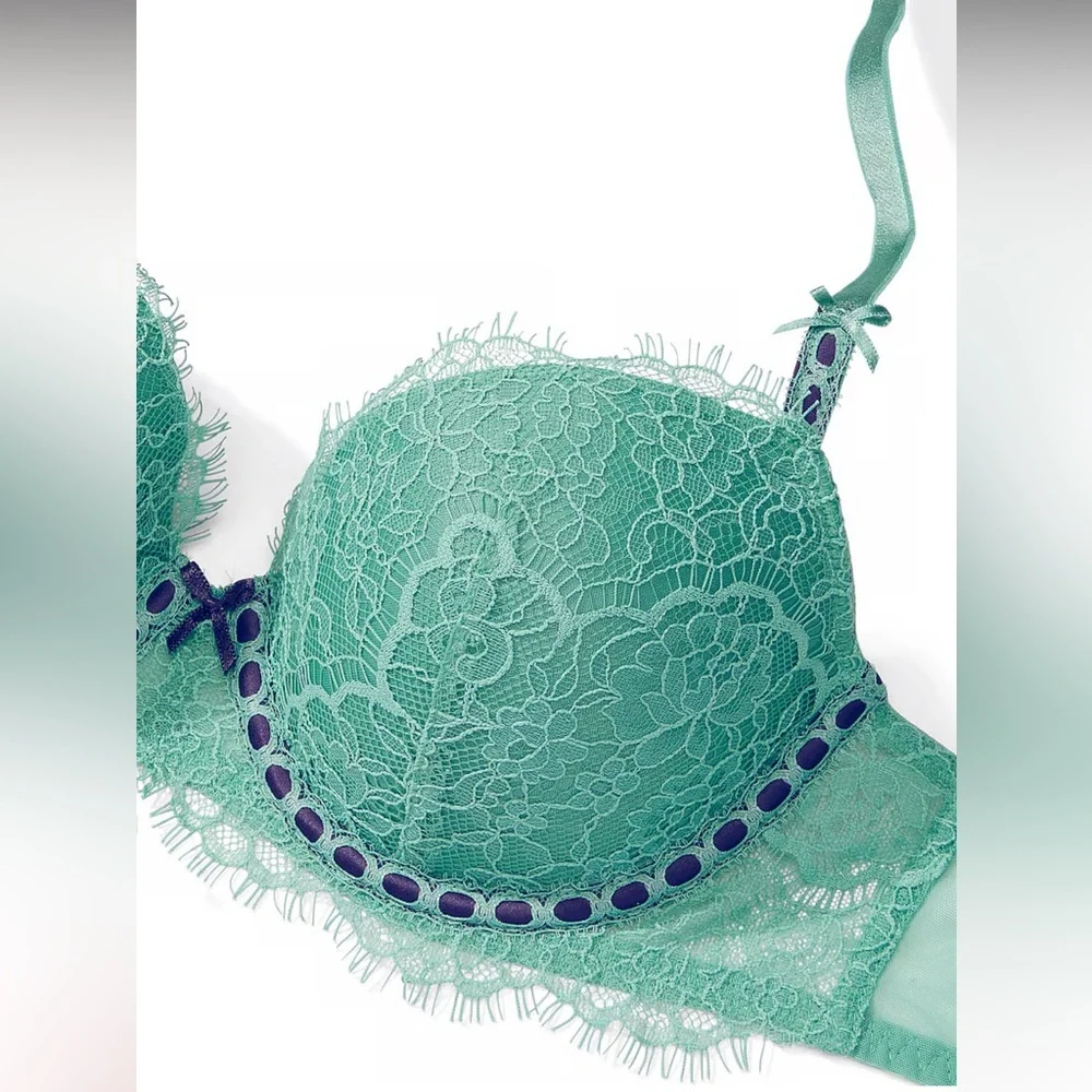 Victoria Secret DREAM ANGELS Lightly Lined Ribbon Slot Demi Bra